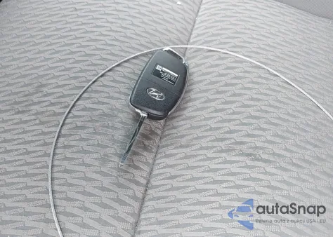 2015 Hyundai Santa Fe Sport 2.4L z USA, uszkodzony, nr VIN 5XYZT3LBXFG253102